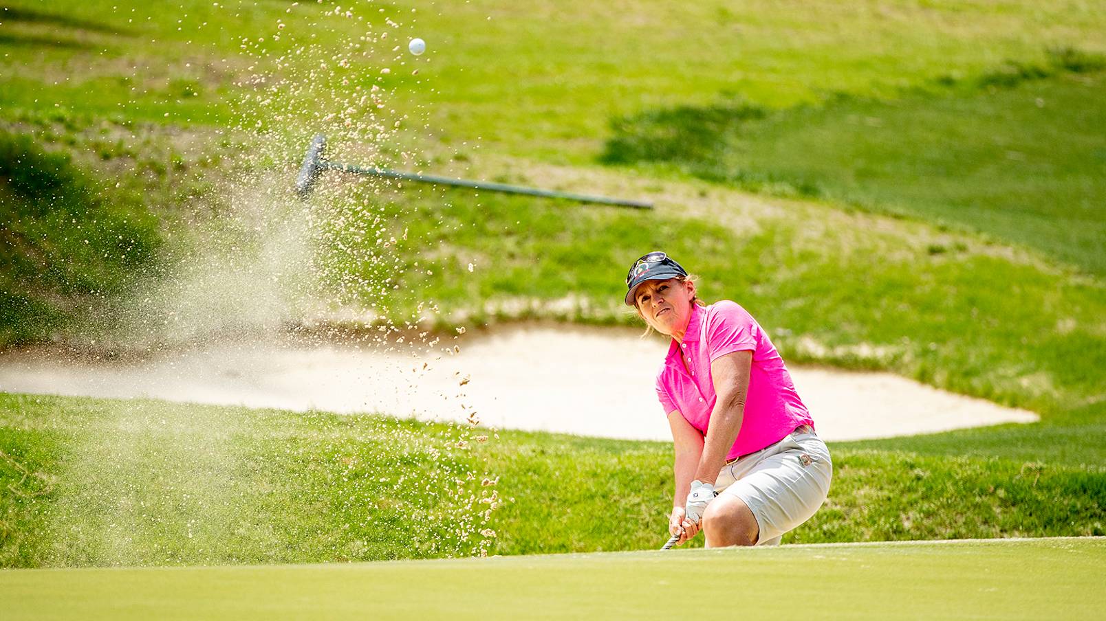 Wright's 69 Leads, But Several Champions in Close Pursuit